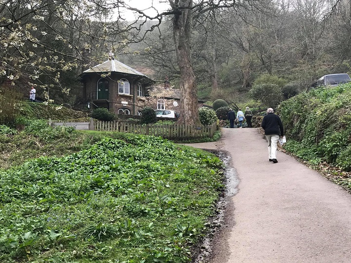 Malvern2019 2 WalkingInGreatMalvern