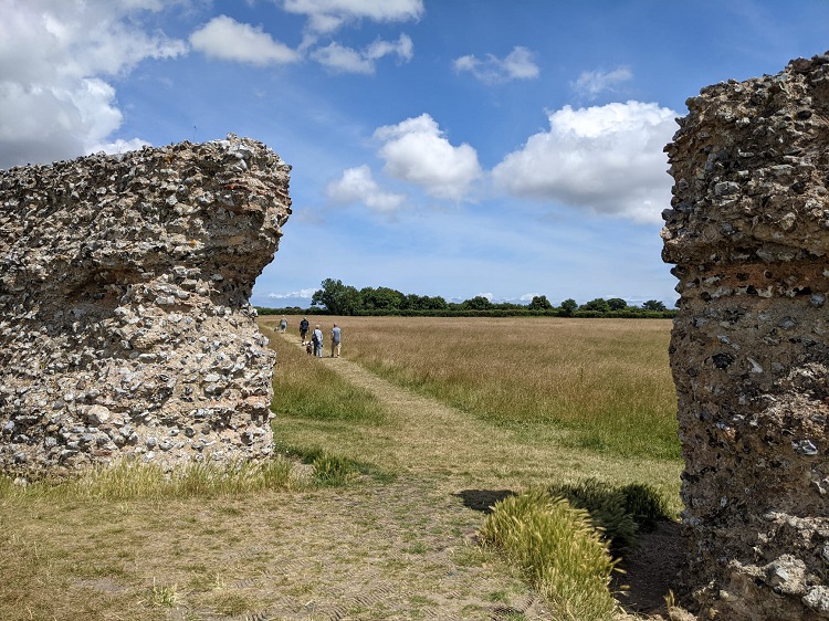 Norfolk2022 4 WallsOfRomanFort2