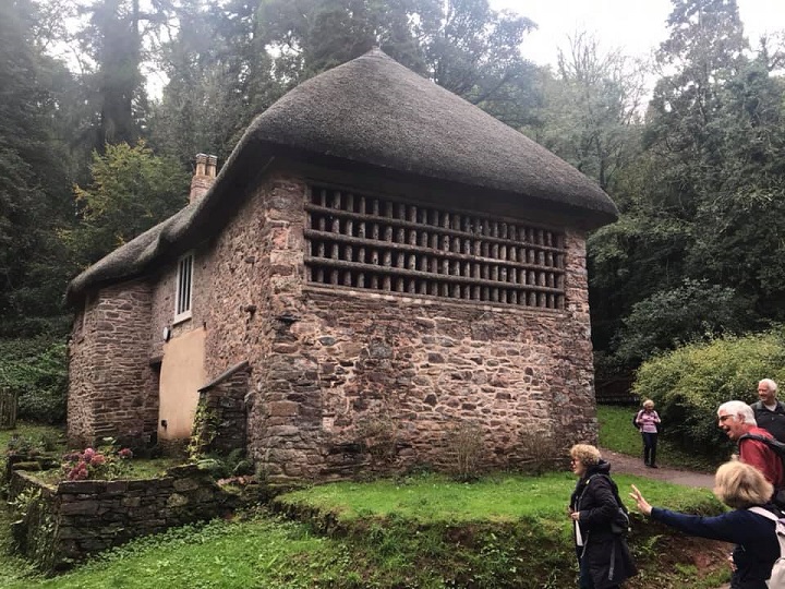 Paignton2019 5 GamekeepersCottageCockington